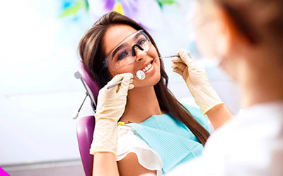 Какие бывают зубные коронки - Стоматология «Линия Улыбки»