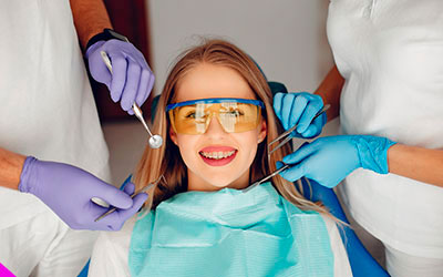 Чистка зубов - Стоматология Линия Улыбки