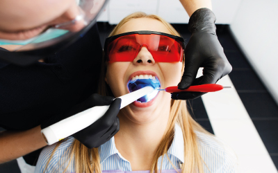 Отбеливание зубов холодным светом - Стоматология Линия Улыбки