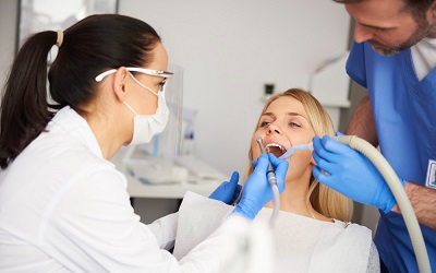 Обезболивающее после имплантации зубов - Стоматология Линия Улыбки