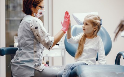 Возможные проблемы раннего удаления зубов - Стоматология «Линия Улыбки»