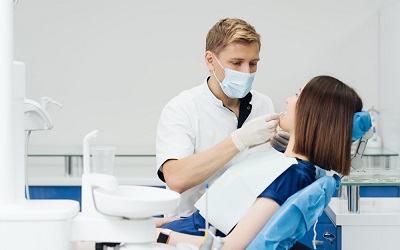 Болит зуб под коронкой - Стоматология «Линия Улыбки»
