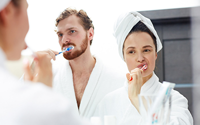 Использование отбеливающей зубной пасты на постоянной основе - Стоматология Линия Улыбки