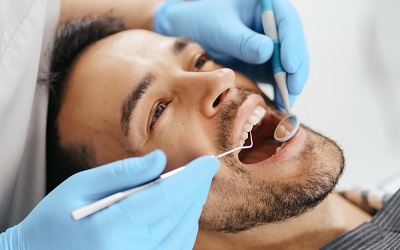 Осмотр полости рта - Стоматология Линия Улыбки