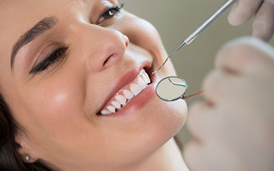 Осмотр полости рта - Стоматология «Линия Улыбки»