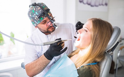 Проведение процедуры в условиях стоматологической клиники - Стоматология Линия Улыбки