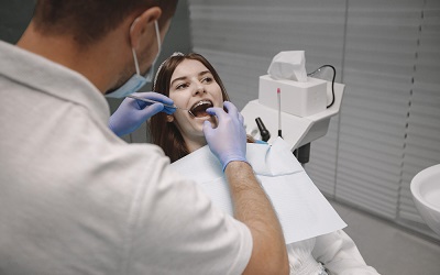 Сколько отходит анестезия после удаления зуба - Стоматология Линия Улыбки
