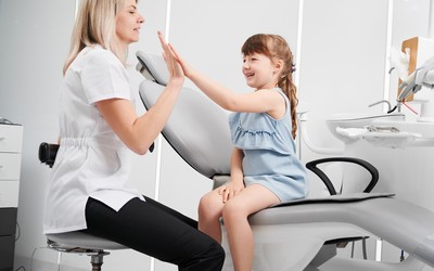 Смена молочных зубов у детей - Стоматология «Линия Улыбки»